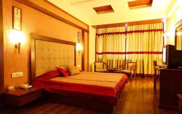 Hotel Klg International Zirakpur المظهر الخارجي الصورة