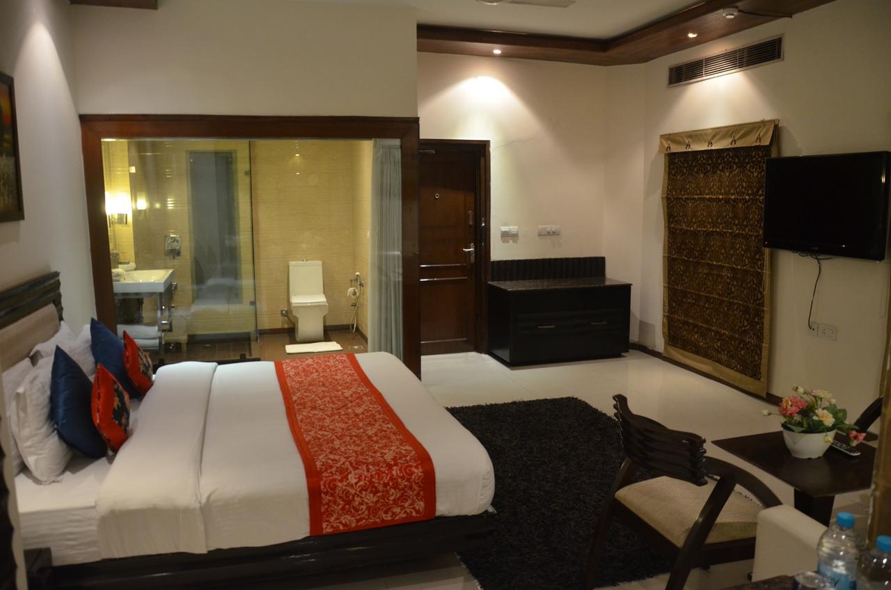 Hotel Klg International Zirakpur المظهر الخارجي الصورة