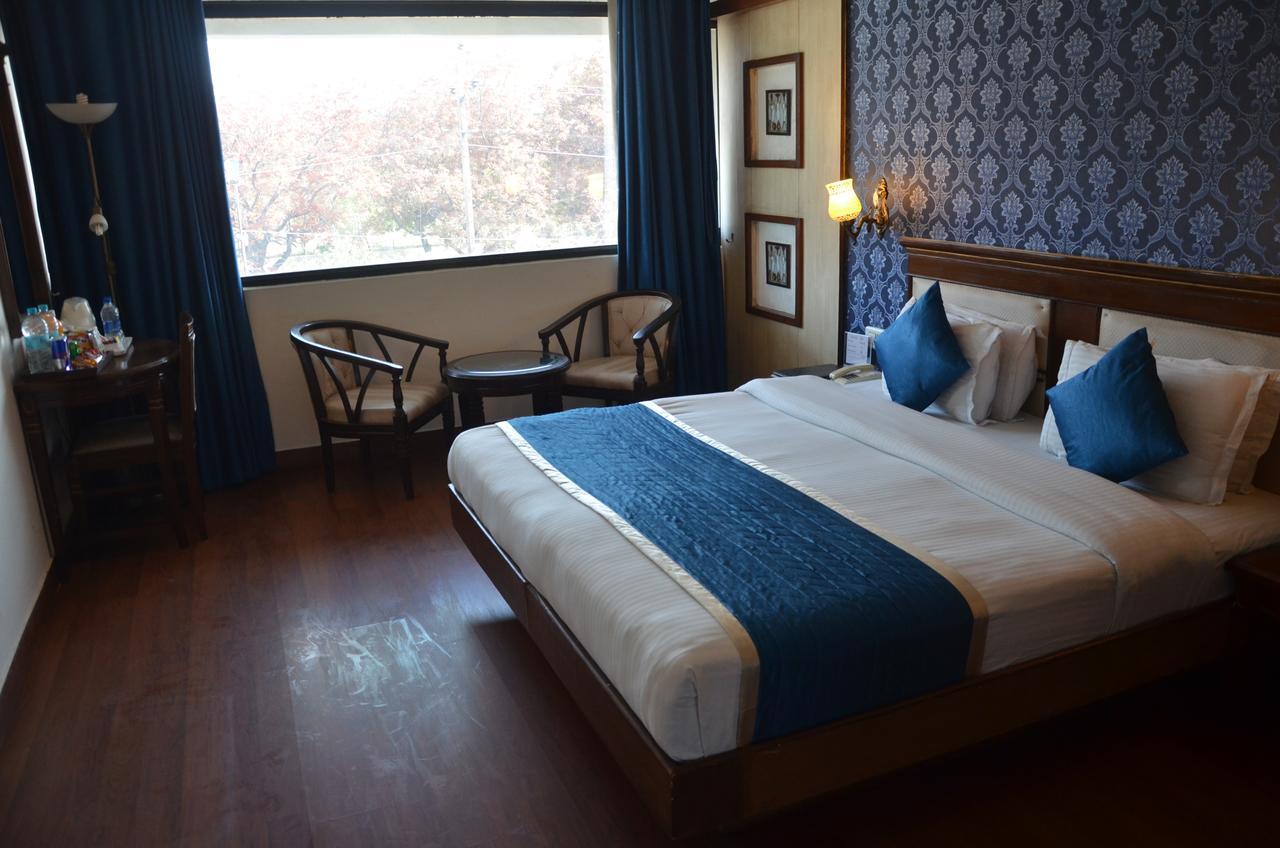 Hotel Klg International Zirakpur المظهر الخارجي الصورة