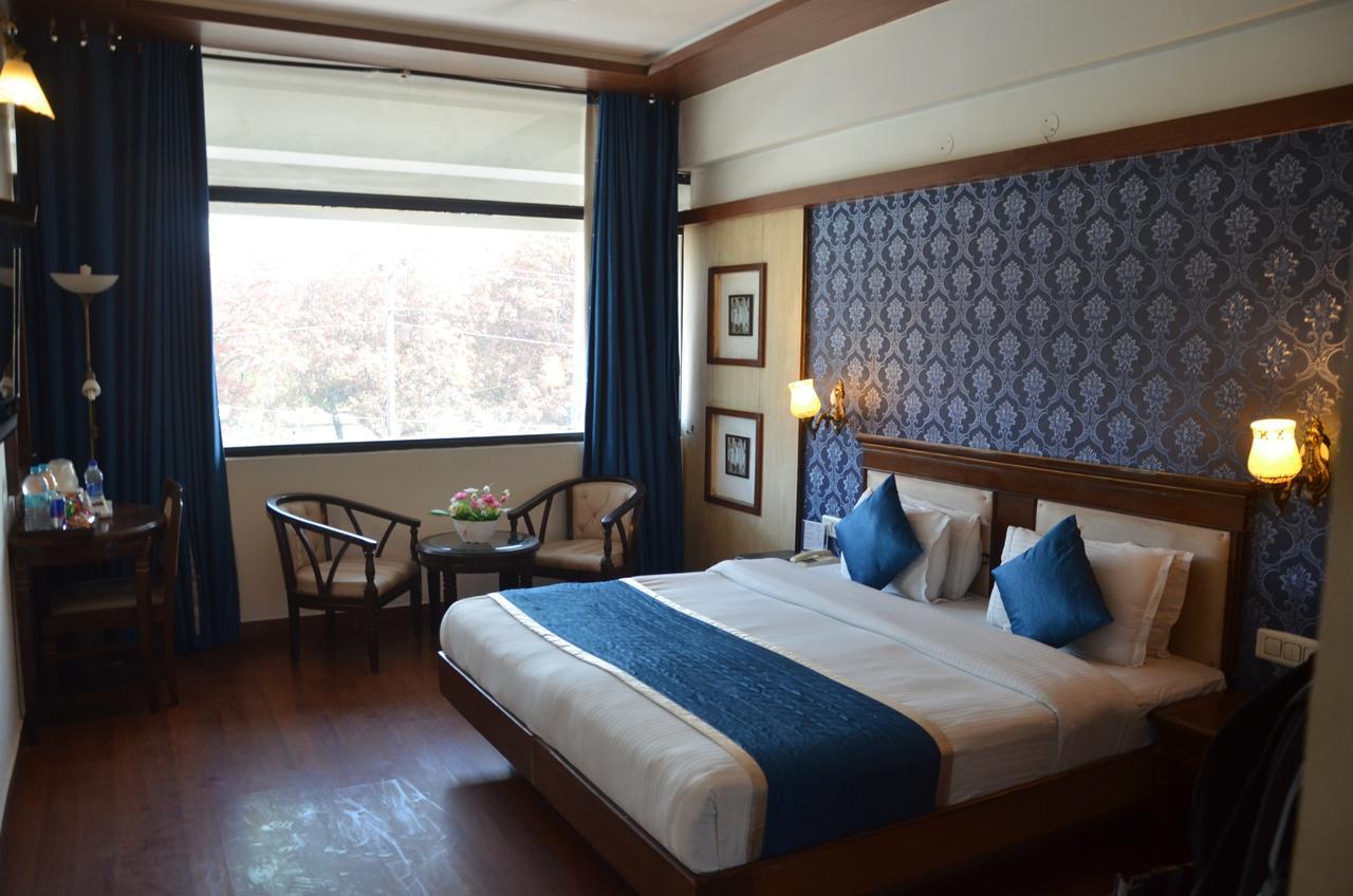 Hotel Klg International Zirakpur المظهر الخارجي الصورة